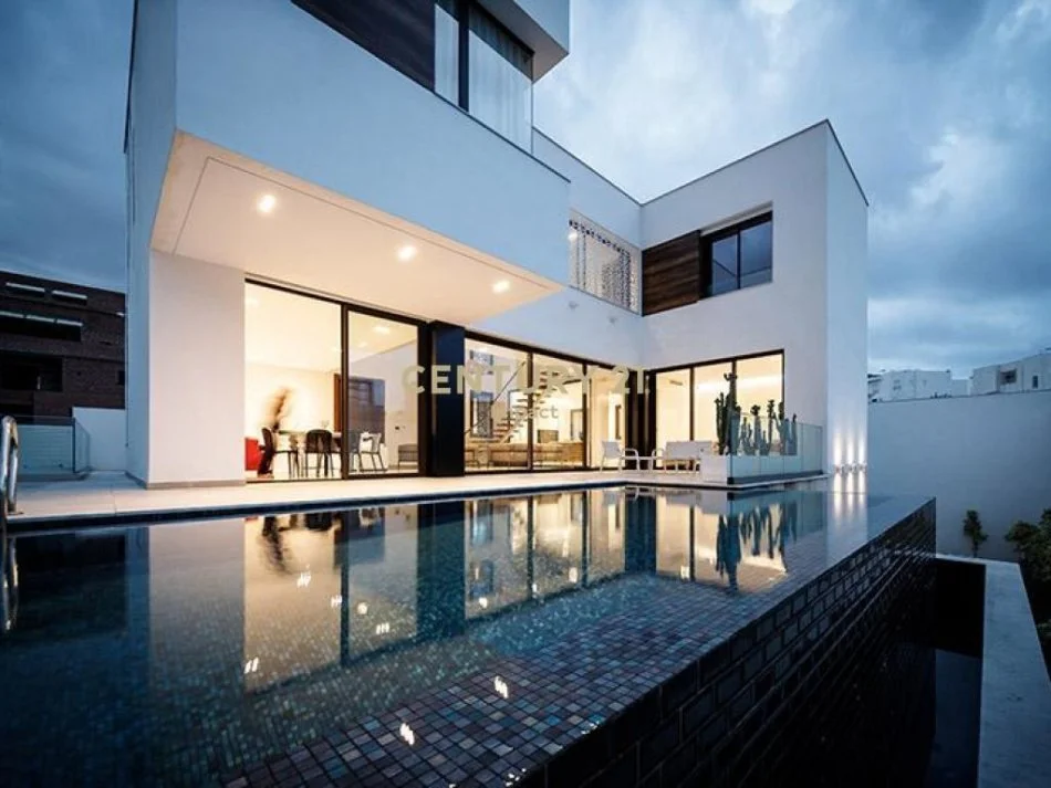 Durres, shes Vile 4+1 Kati 2, 262 m² 700.000 € 