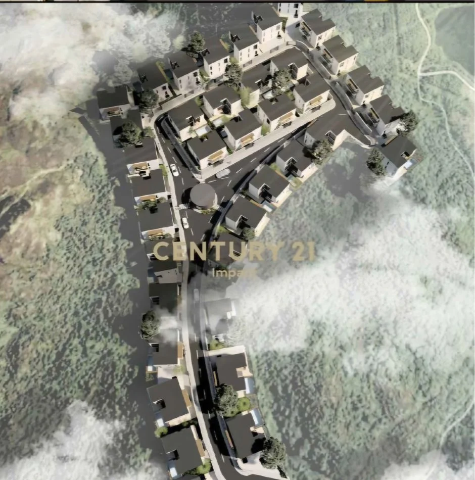 Durres, shitet Vile 4+1 Kati 2, 262 m² 700.000 € (Currila)