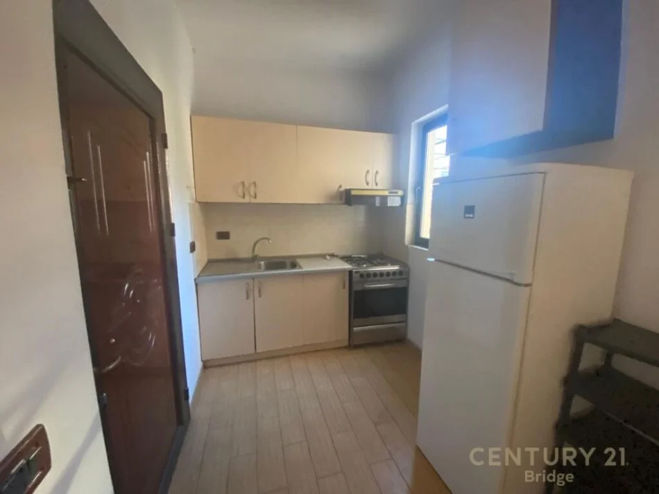 Tirane, shitet apartament 1+1 Kati 2, 70 m² 108.000 € 