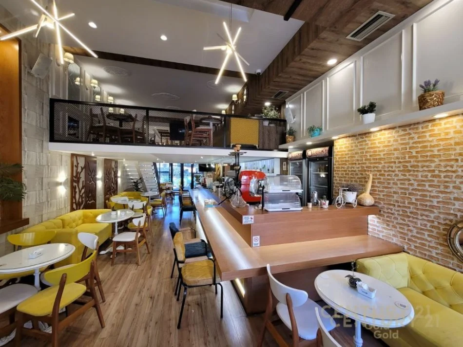 Tirane, jepet me qera lokal Kati 0, 160 m² 2.500 € 