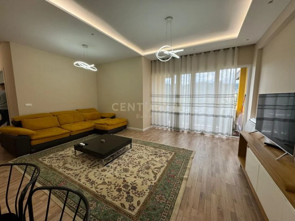Tirane, jepet me qera apartament 2+1 Kati 6, 111 m² 1.400 € (e kosovarve)