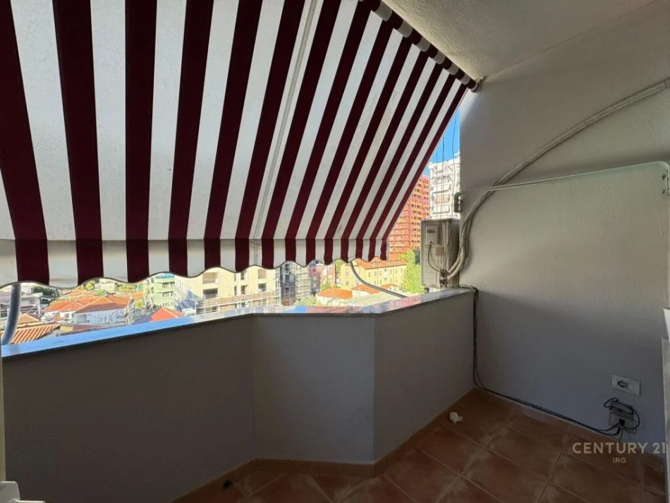 Tirane, jepet me qera apartament 1+1 Kati 6, 76 m² 600 € (MYSLYM SHYRI)