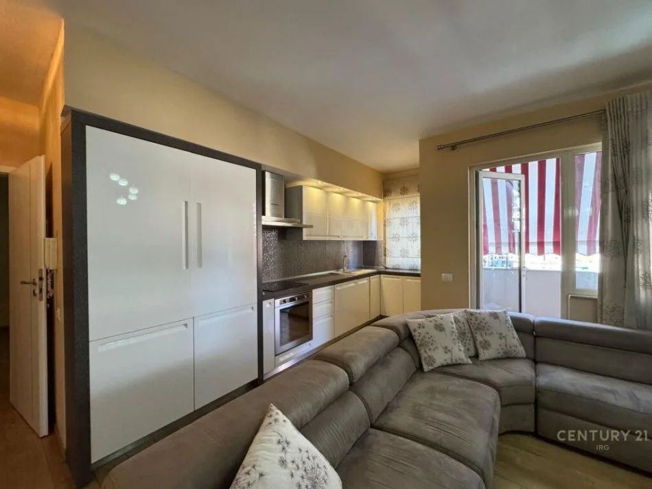 Tirane, jepet me qera apartament 1+1 Kati 6, 76 m² 600 € (MYSLYM SHYRI)