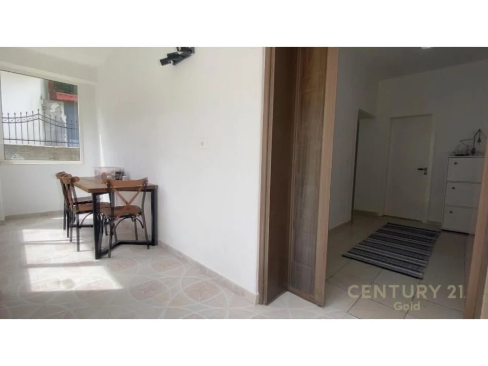 Tirane, shitet shtepi 2+1 Kati 1, 215 m² 230.000 € (KODRA E PRIFTIT)