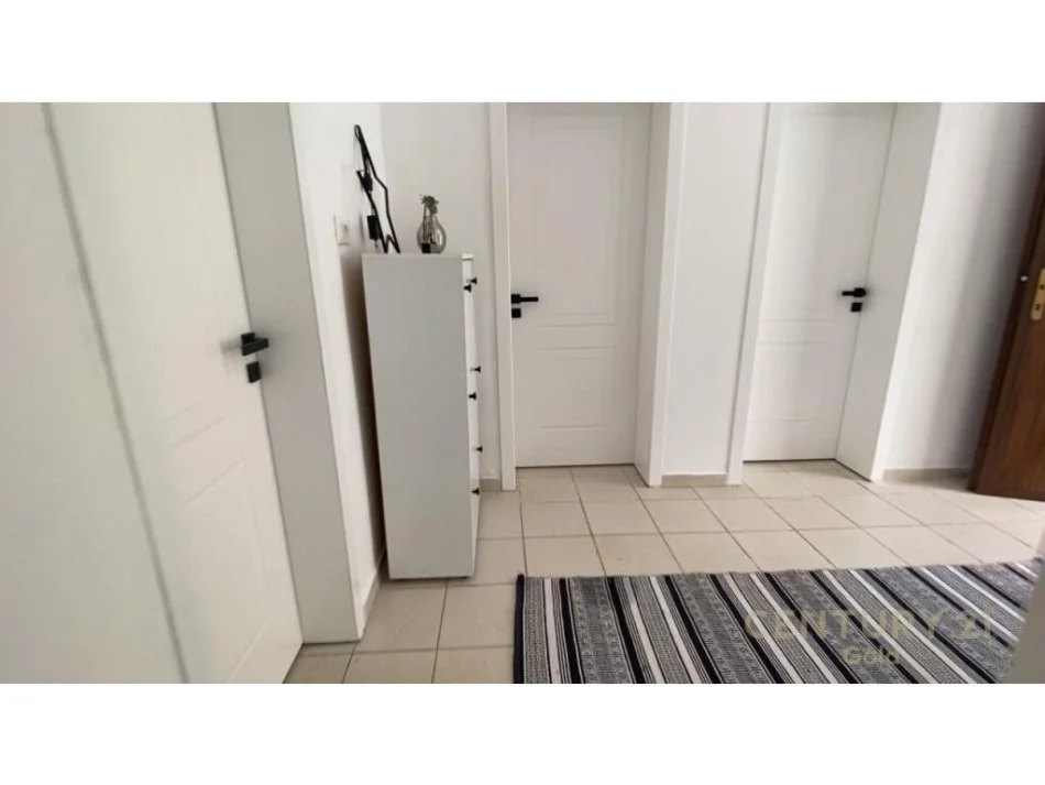 Tirane, shitet shtepi 2+1 Kati 1, 215 m² 230.000 € (KODRA E PRIFTIT)