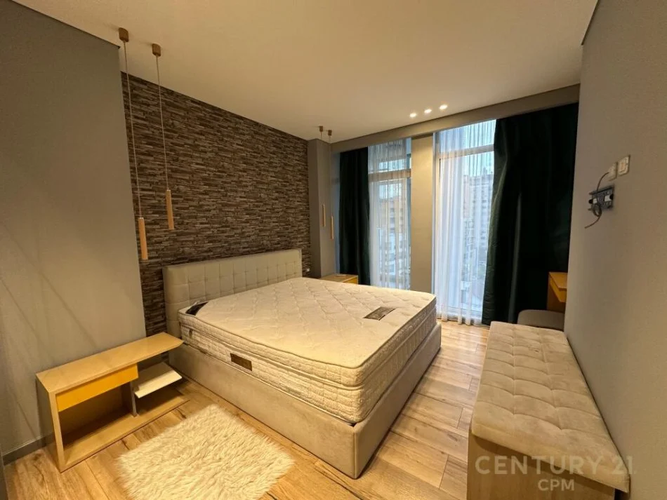 Tirane, jepet me qera apartament 2+1 Kati 7, 100 m² 1.100 € 