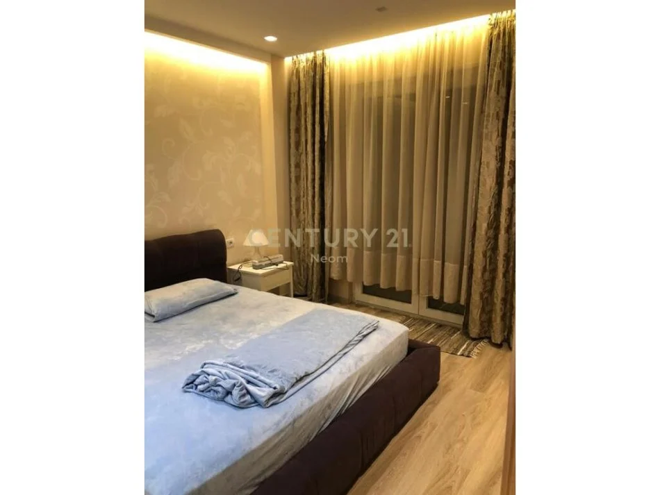 Tirane, shitet apartament 2+1 Kati 2, 76 m² 175.000 € (rruga peti)