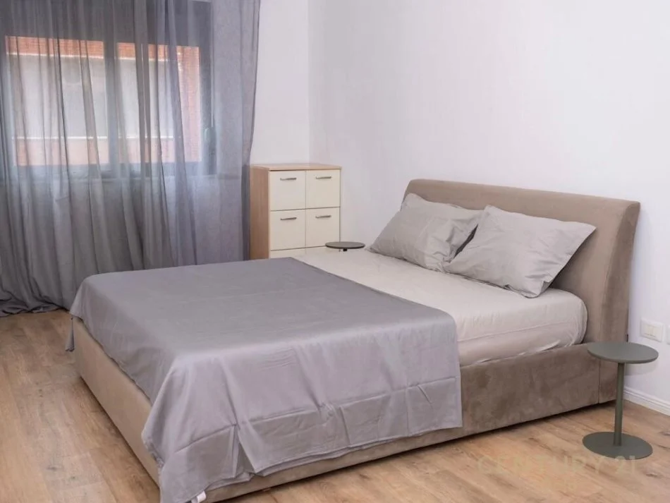 Tirane, shitet apartament 3+1+Ballkon Kati 7, 144 m² 355.000 € (RRUGA E BARRIKADAVE)