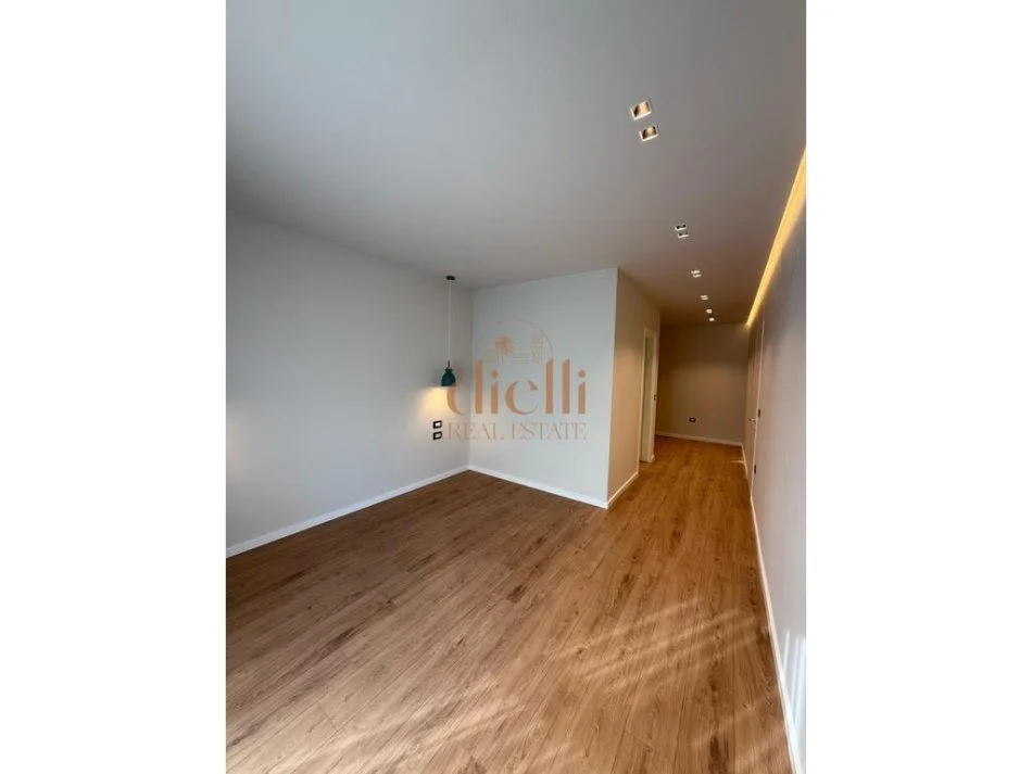 Tirane, shitet apartament 2+1 Kati 2, 131 m² 270.240 € (KOPSHTI BOTANIK)