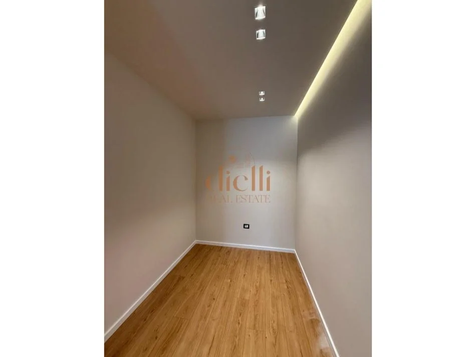 Tirane, shitet apartament 2+1 Kati 2, 131 m² 270.240 € (KOPSHTI BOTANIK)