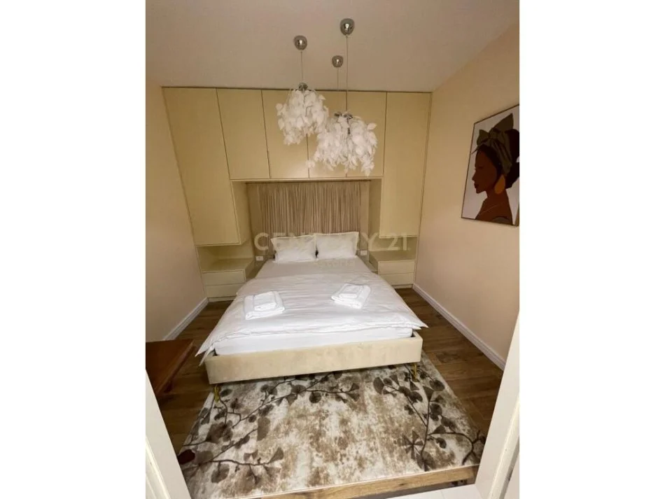 Tirane, shitet apartament 3+1+Ballkon Kati 2, 193 m² 510.000 € (BLLOK)