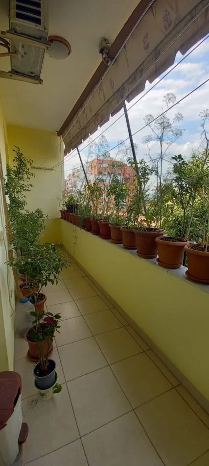 Tirane, shitet apartament 3+1+Ballkon Kati 5, 106 m² 17.000.000 € (Rruga Bardhyl)