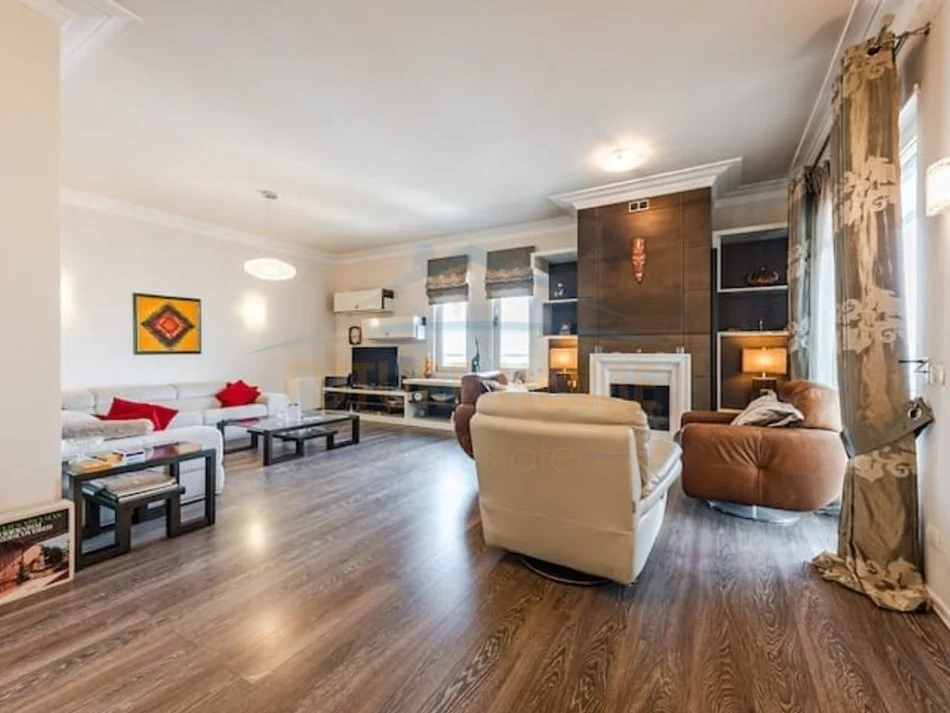 Durres, shitet apartament duplex 3+1+Ballkon Kati 8, 295 m² 360.000 € (Qender, Durres)