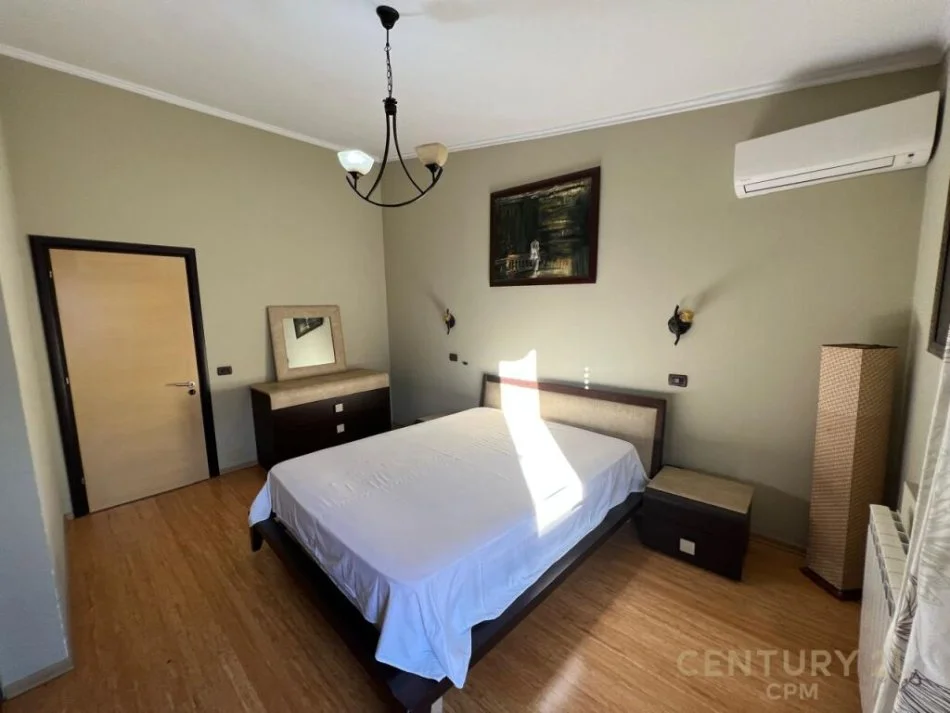 Tirane, jepet me qera apartament 2+1 Kati 7, 98 m² 900 € (kodra e diellit)