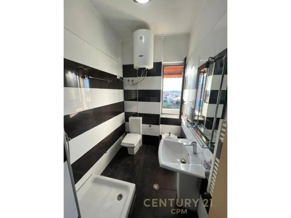 Tirane, jepet me qera apartament Kati 7, 98 m² 900 € (kodra e diellit)