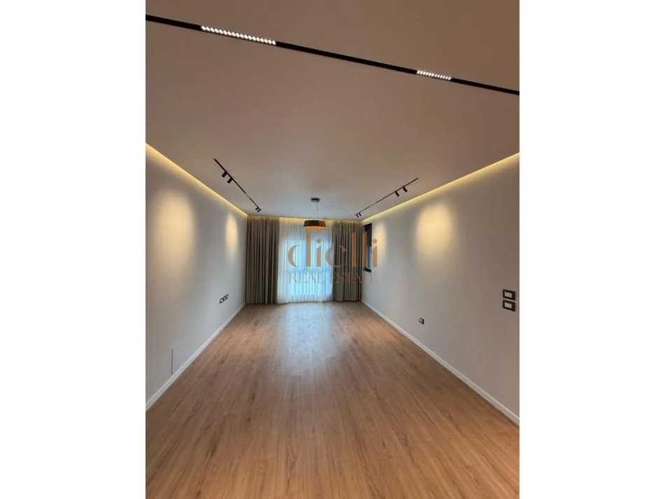 Tirane, shitet apartament 2+1 Kati 2, 131 m² 270.240 € (KOPSHTI BOTANIK)