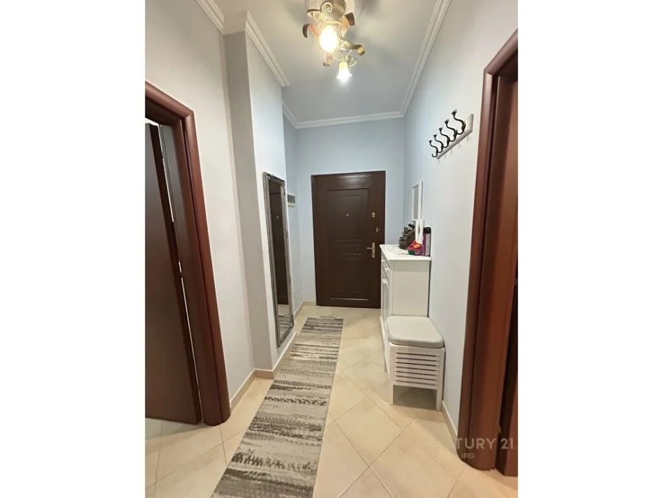 Tirane, jepet me qera apartament 1+1+Ballkon Kati 2, 82 m² 145.000 € (liqeni i tiranes)