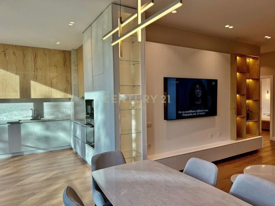 Tirane, jepet me qera apartament 2+1 Kati 3, 122 m² 1.800 € (liqeni i thate)