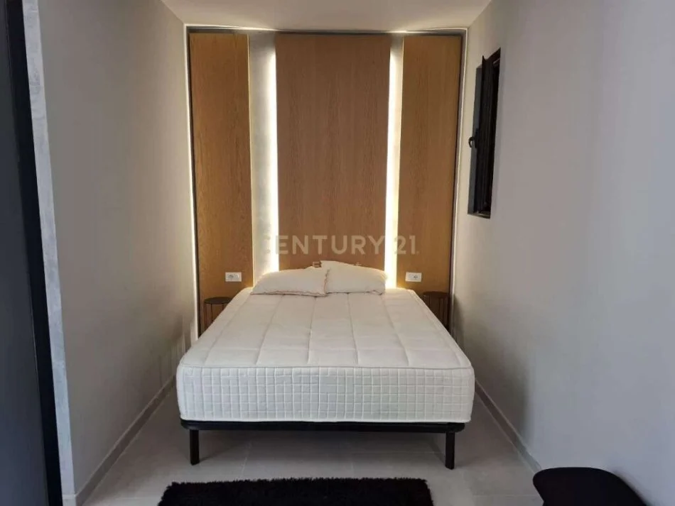 Tirane, jepet me qera apartament 1+1 Kati 9, 56 m² 750 € 