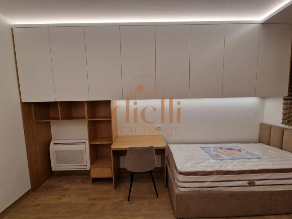 Tirane, jepet me qera apartament 2+1 Kati 2, 1.200 € (KOPSHTI BOTANIK)
