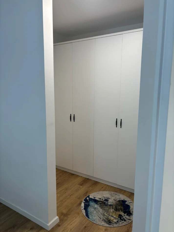 Tirane, jepet me qera apartament 2+1 Kati 2, 102 m² 800 € 