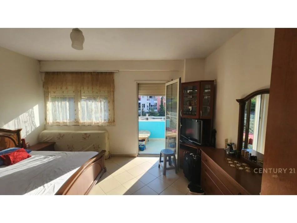 Tirane, shitet apartament 2+1 Kati 3, 122 m² 140.000 € (fresk)