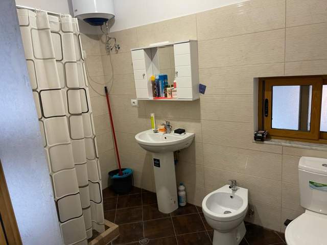 Tirane, jepet me qera Vile 2+1+A+BLK Kati 2, 120 m² 37.000 Leke (Mikel Maruli)