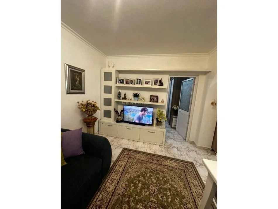 Tirane, shitet apartament Kati 3, 50 m² 98.000 € (Zona e Brylit, Rr: Arkitekt Kasemi Tiranë)