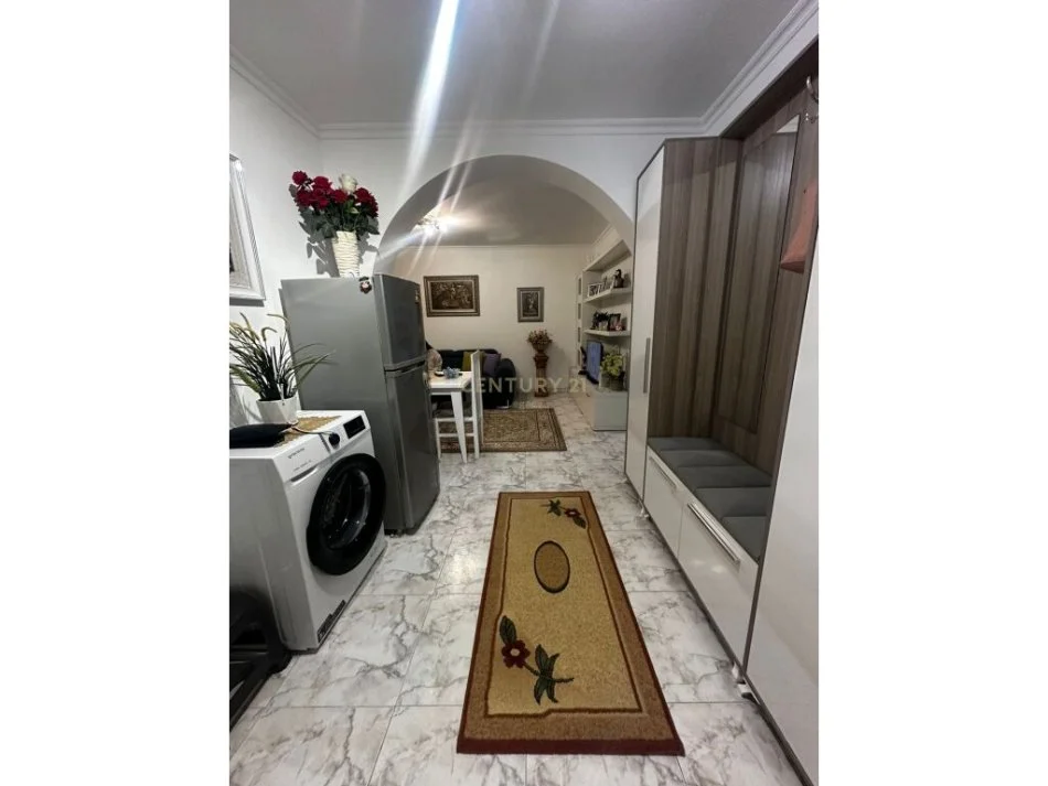 Tirane, shes apartament 1+1 Kati 3, 50 m² 105.000 € 