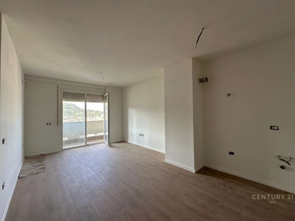 Tirane, shitet apartament 1+1 Kati 9, 70 m² 110.000 € 