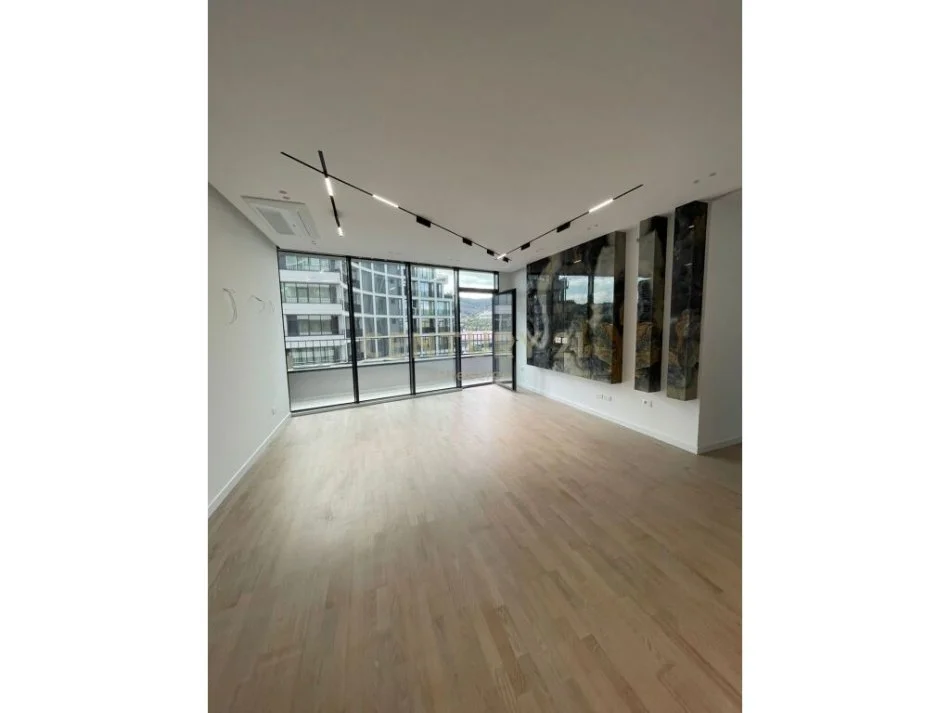 Tirane, jepet me qera ambjent biznesi Kati 8, 145 m² 2.200 € 