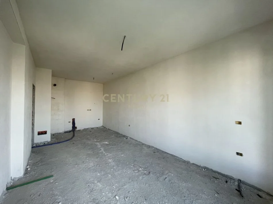 Shqiperi, shitet apartament 1+1 Kati 6, 70 m² 180.000 € (Rruga e Kavajes)