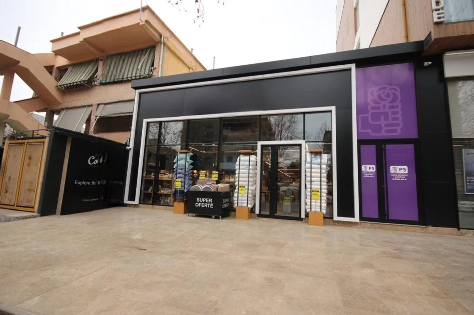 Tirane, shes dyqan Kati 0, 187 m² (Rruga e Dibres)