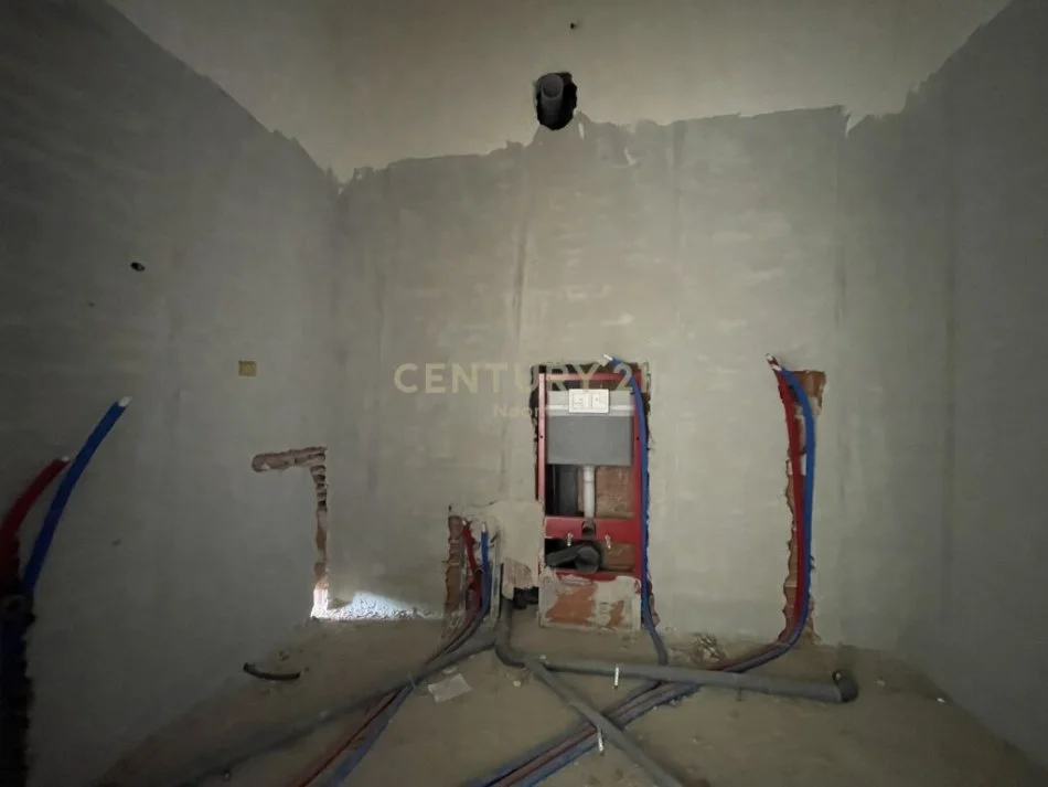 Shqiperi, shitet apartament 1+1 Kati 6, 70 m² 180.000 € (Rruga e Kavajes)