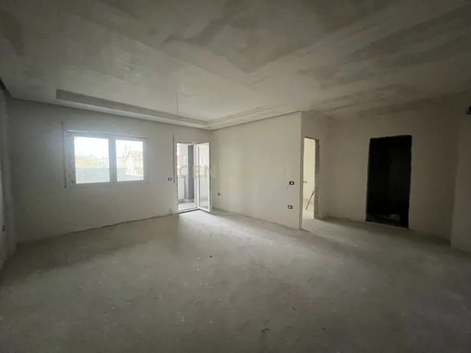 Tirane, shitet apartament 1+1+Ballkon Kati 2, 74 m² 115.000 € (Unaza e Re)