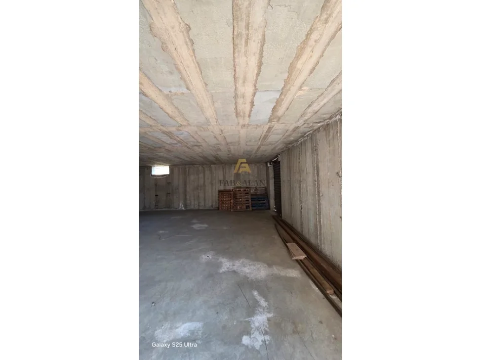 Tirane, shitet Vile 2 Katshe Kati 2, 549 m² 170.000 € (Koder Kamez)