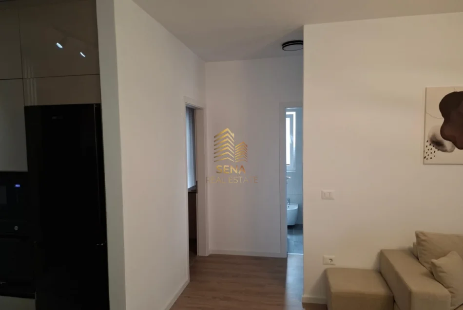 Tirane, jepet me qera apartament 2+1+Ballkon Kati 6, 87 m² 750 € (Kompleksi Aura)