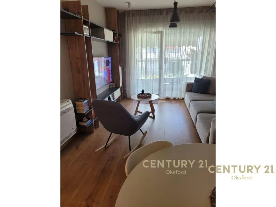 Tirane, jepet me qera apartament 2+1 Kati 5, 82 m² 750 € (21 dhjetor)