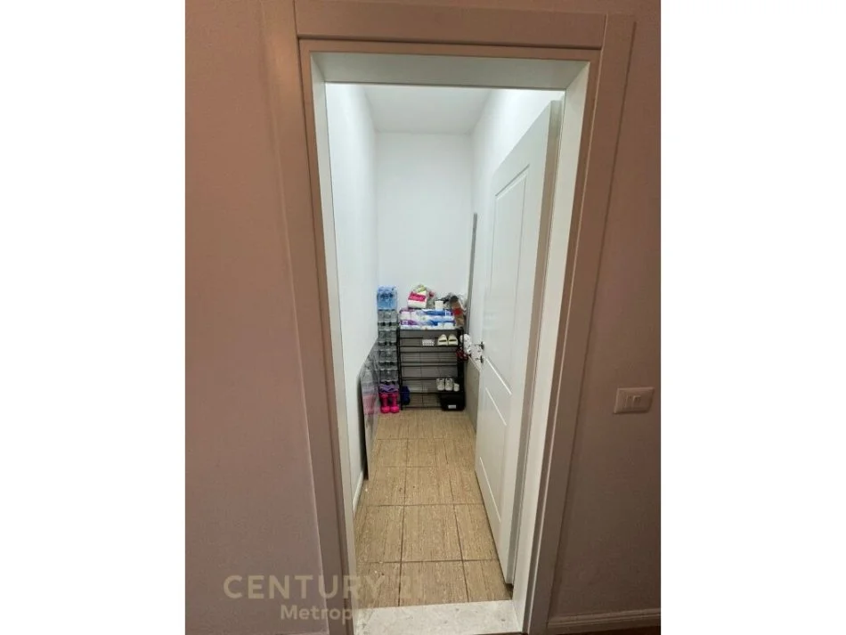 Tirane, jepet me qera apartament 2+1 Kati 6, 112 m² 1.200 € (komuna e parisit)