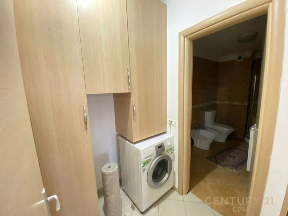 Tirane, shitet apartament 2+1 Kati 6, 98 m² 125.000 € (Yzberisht)