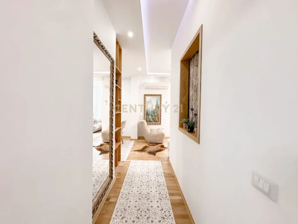 Tirane, shitet apartament 3+1 Kati 3, 124 m² 260.000 € (Kopeshti botanik)