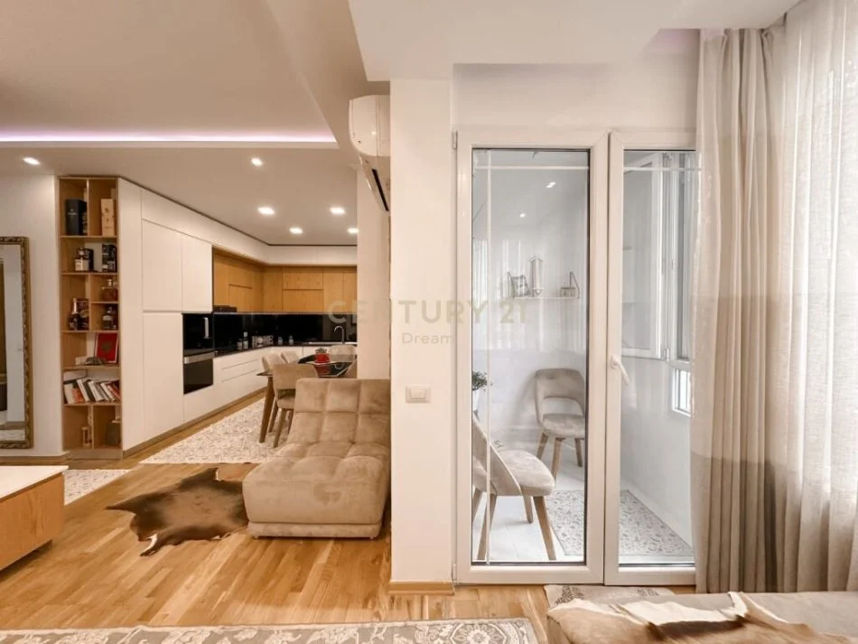 Tirane, shitet apartament 3+1+Ballkon Kati 3, 124 m² 260.000 € (kopshti Botanik)