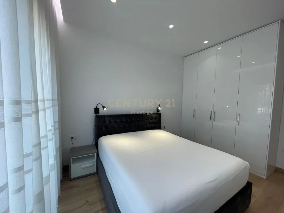 Tirane, jepet me qera apartament 1+1 Kati 4, 1.100 € 