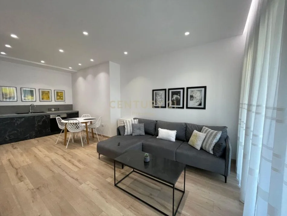 Tirane, jepet me qera apartament 1+1 Kati 4, 1.100 € 