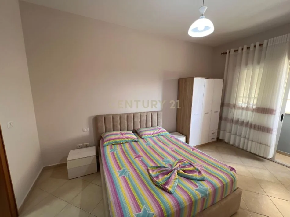 Tirane, jepet me qera apartament 3+1 , 173 m² 900 € (kopeshti zoologjik)