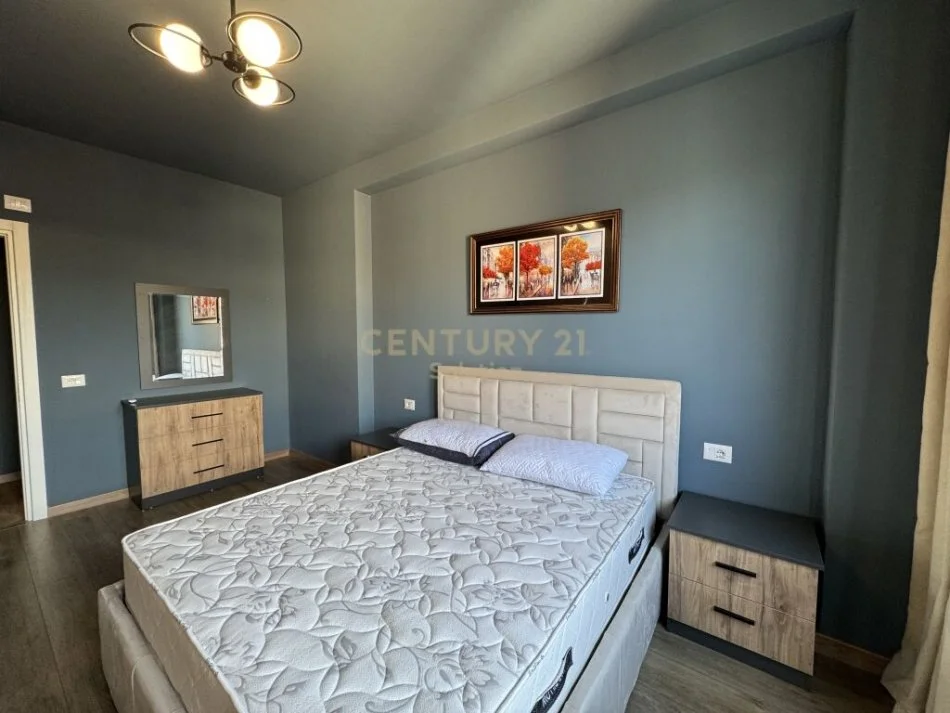 Tirane, jepet me qera apartament 2+1 Kati 7, 108 m² 600 € (Grand Gallery, Yzberish)