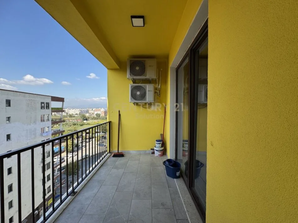 Tirane, jepet me qera apartament 2+1 Kati 7, 108 m² 600 € (Grand Gallery, Yzberish)