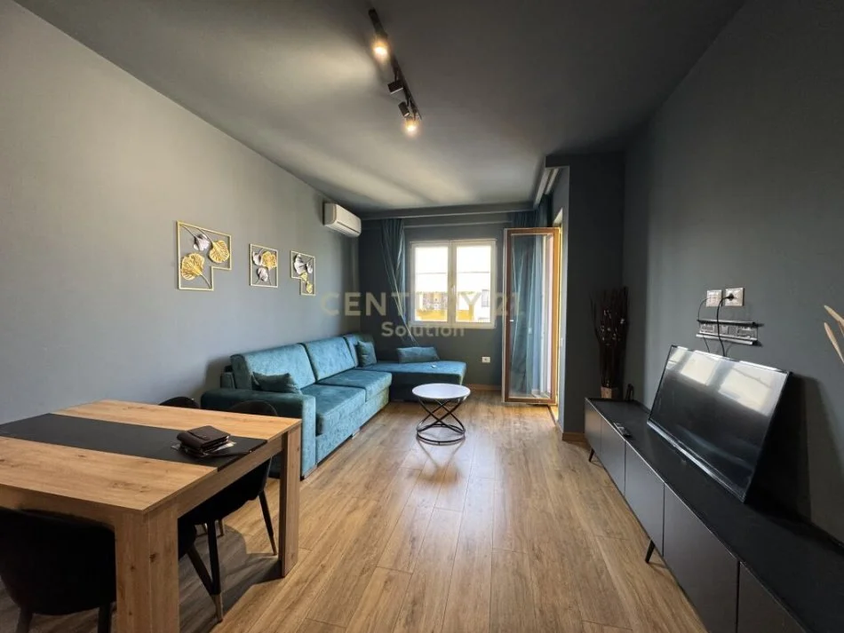 Tirane, jepet me qera apartament 2+1 Kati 7, 108 m² 600 € (Grand Gallery, Yzberish)