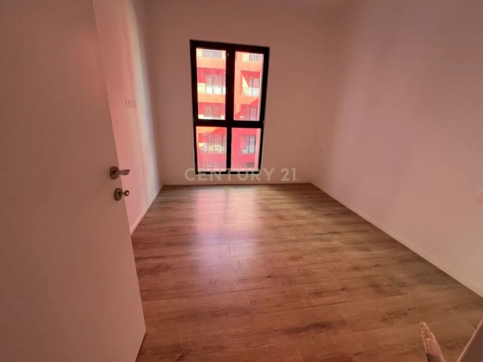 Tirane, jepet me qera 3+1+Ballkon Kati 5, 130 m² 600 € (rruga dibres)