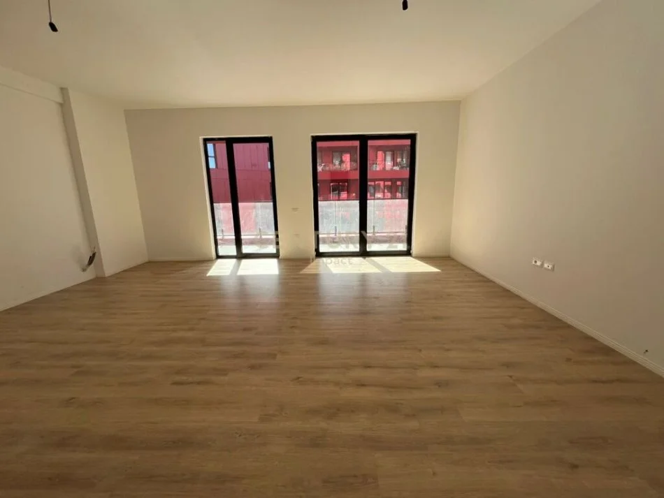 Tirane, jepet me qera 3+1+Ballkon Kati 5, 130 m² 600 € (rruga dibres)